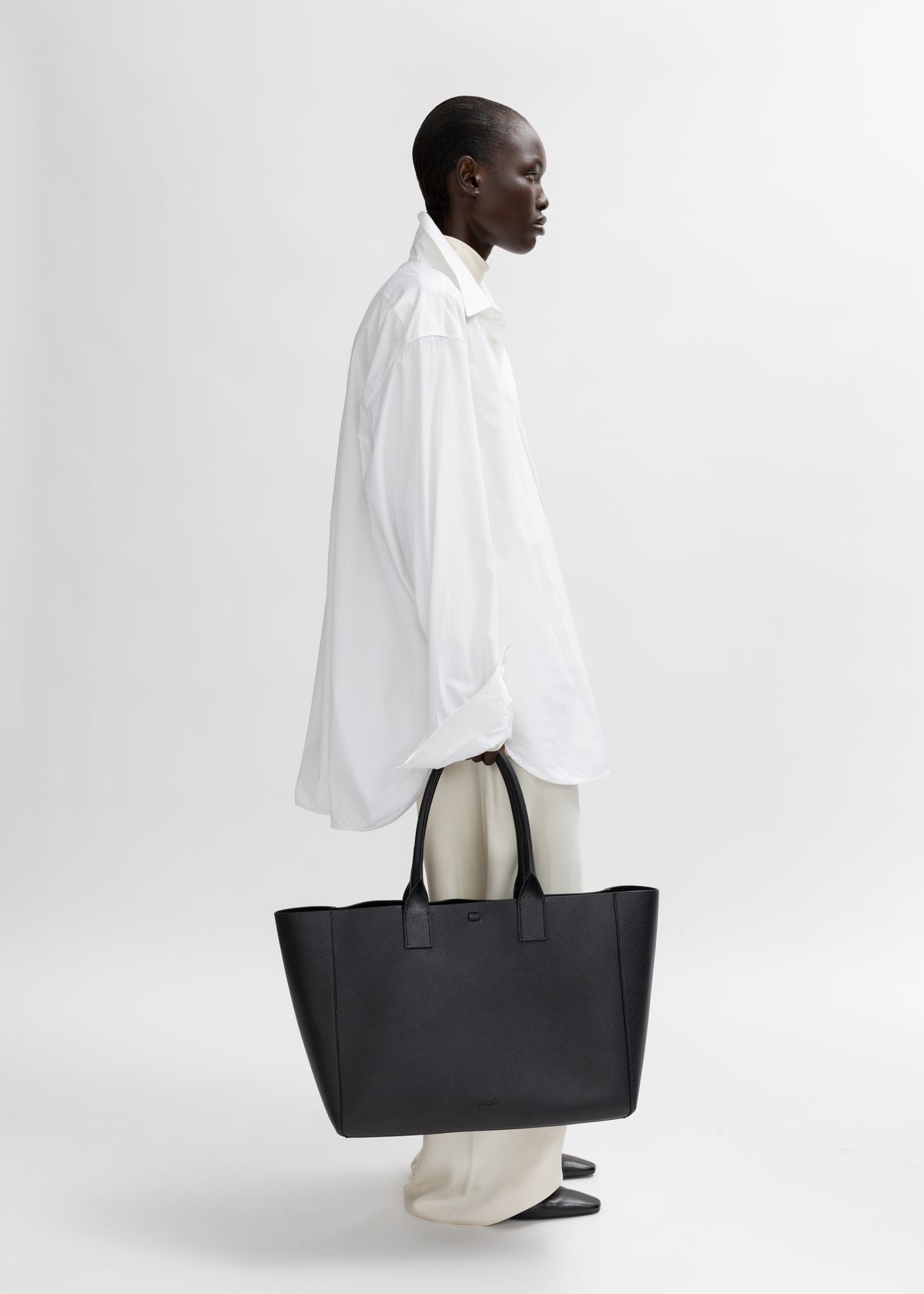 LARGE FILIPPO BAG - BLACK RIO