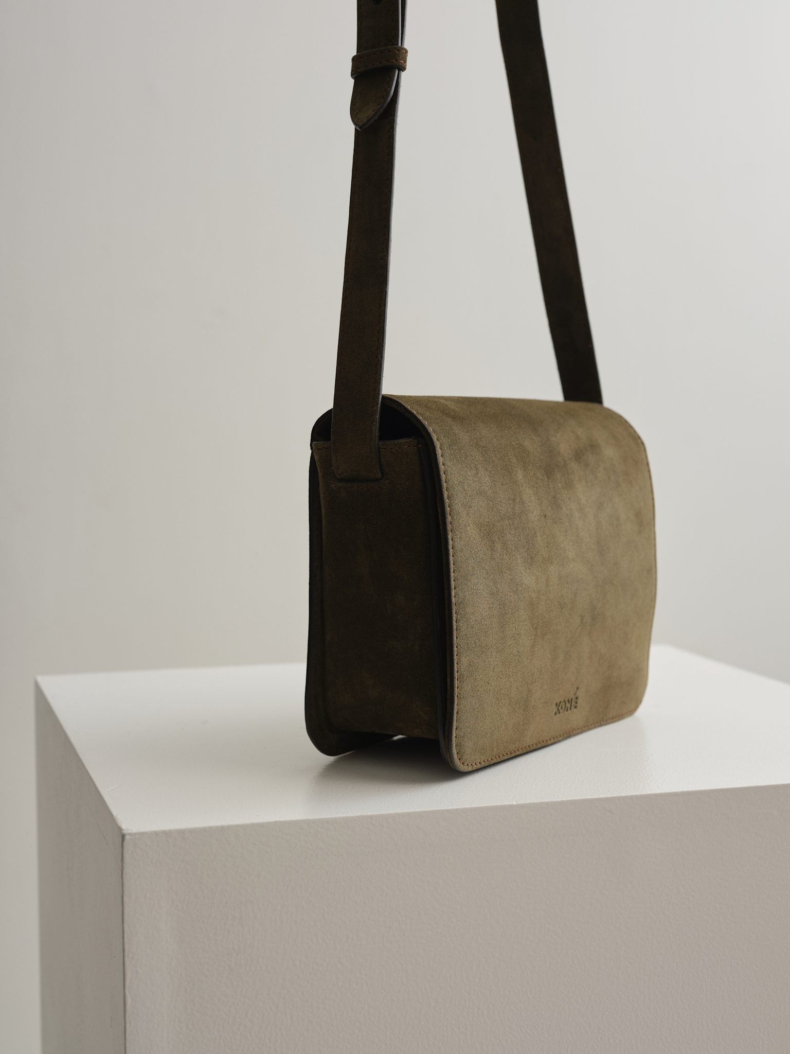 ANNIKA BAG - MILITAIRE SUEDE