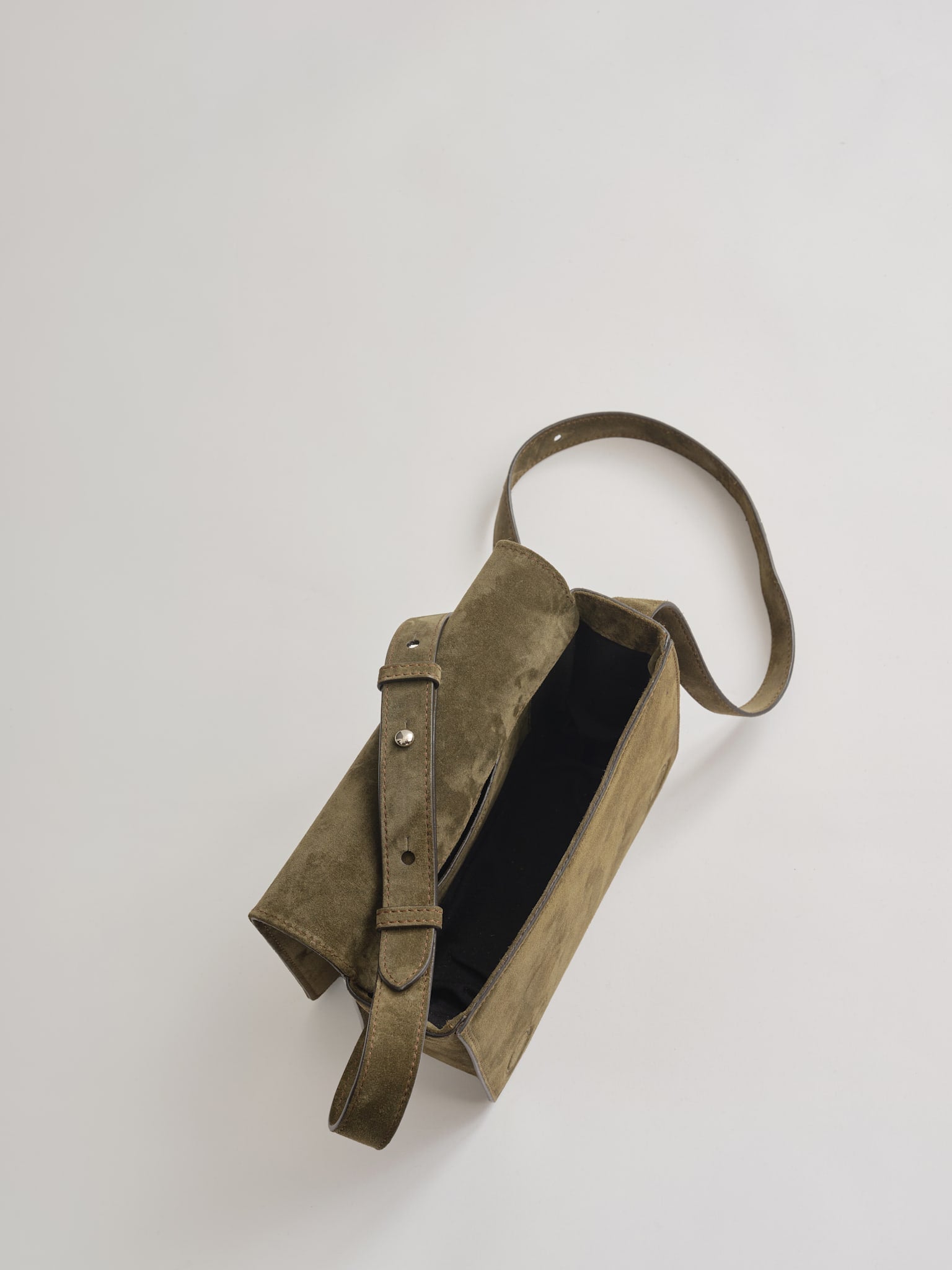 ANNIKA BAG - MILITAIRE SUEDE