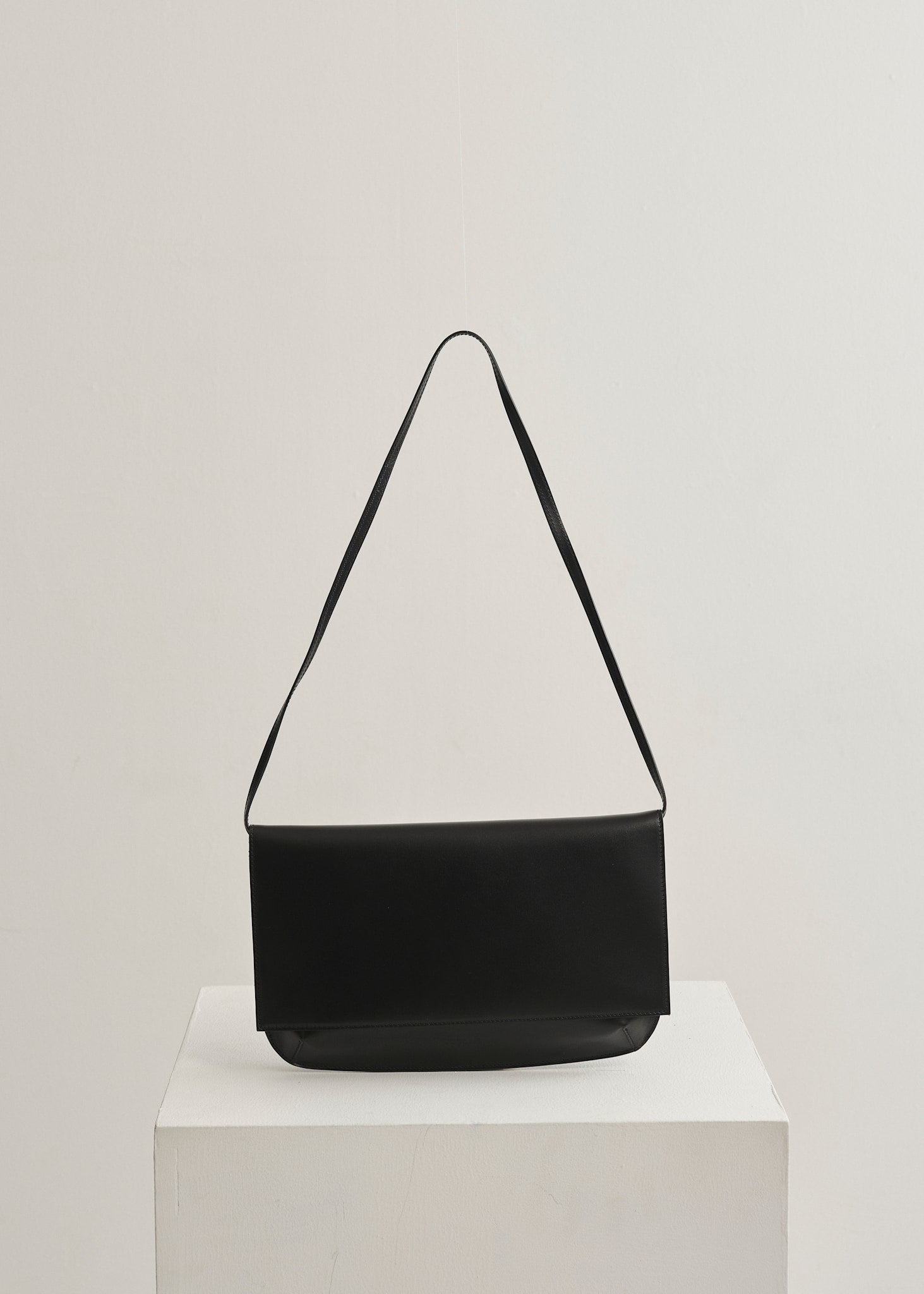 JOELE BAG - VITELLO BLACK