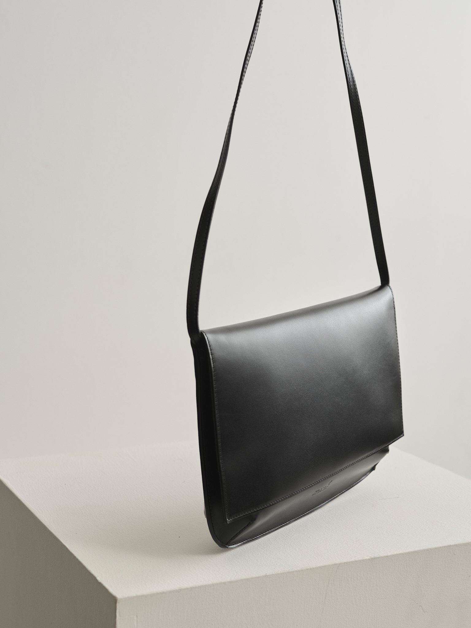 JOELE BAG - VITELLO BLACK