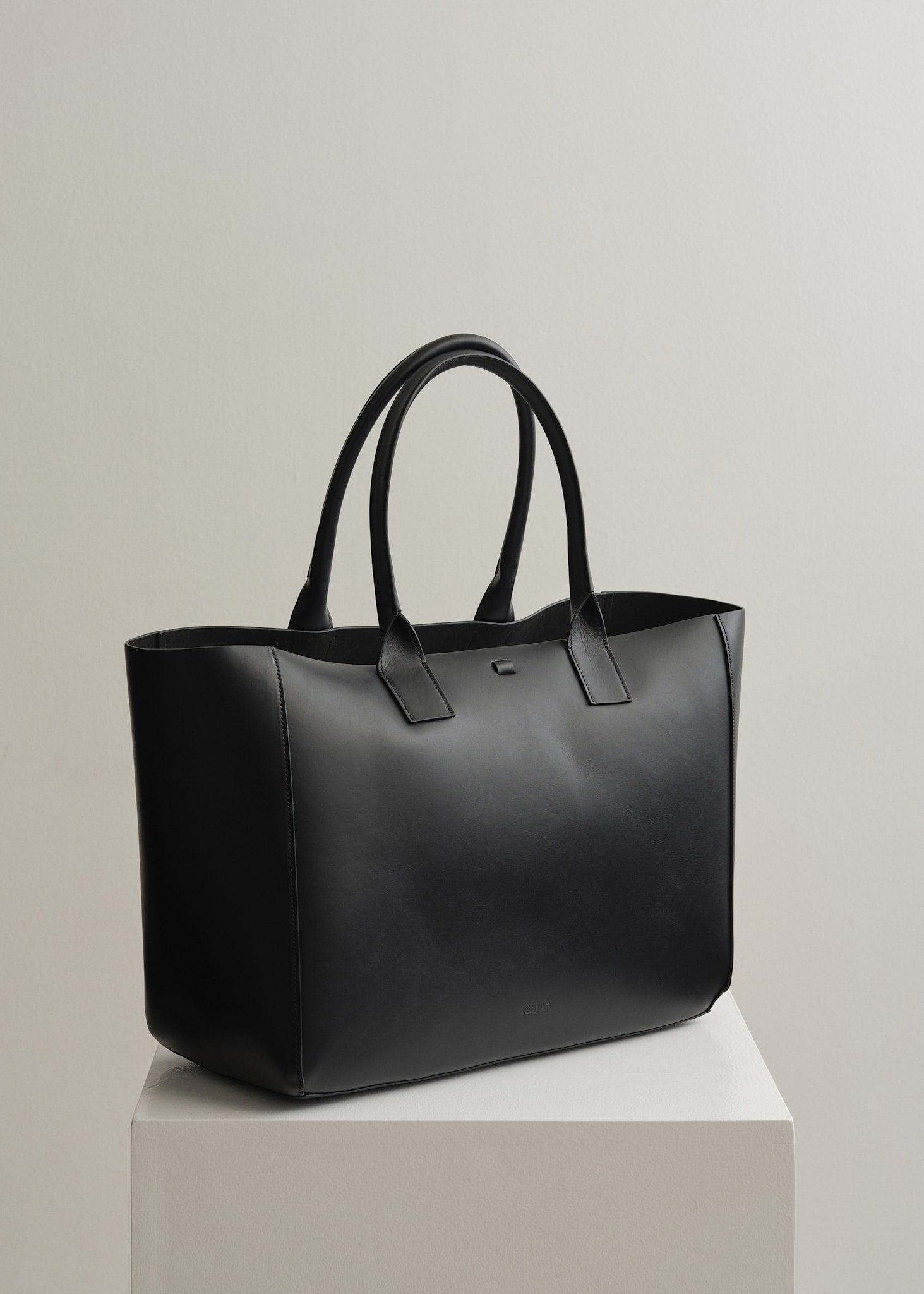 LARGE FILIPPO BAG - BLACK VITELLO