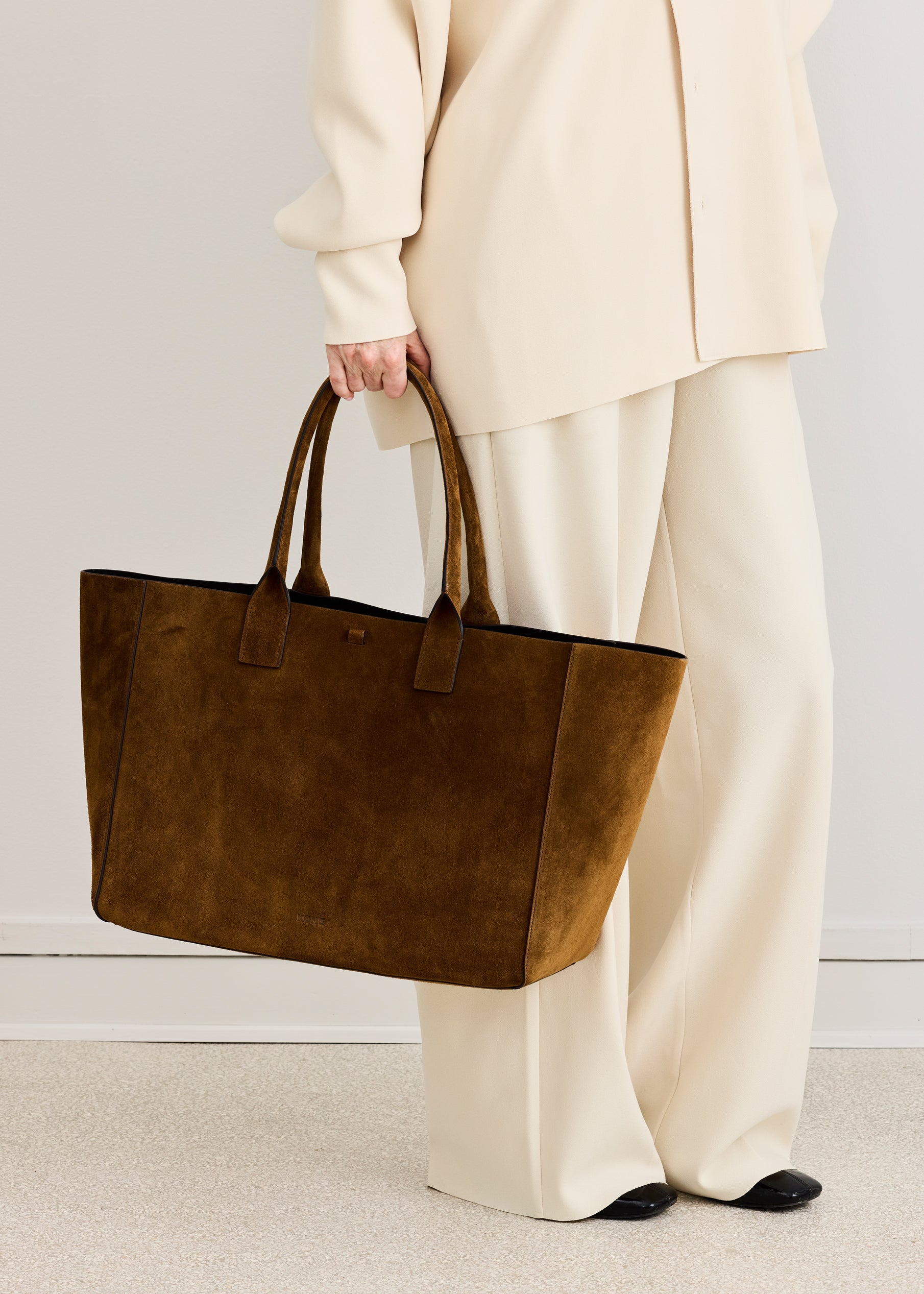 LARGE FILIPPO BAG - SUEDE BRANDY