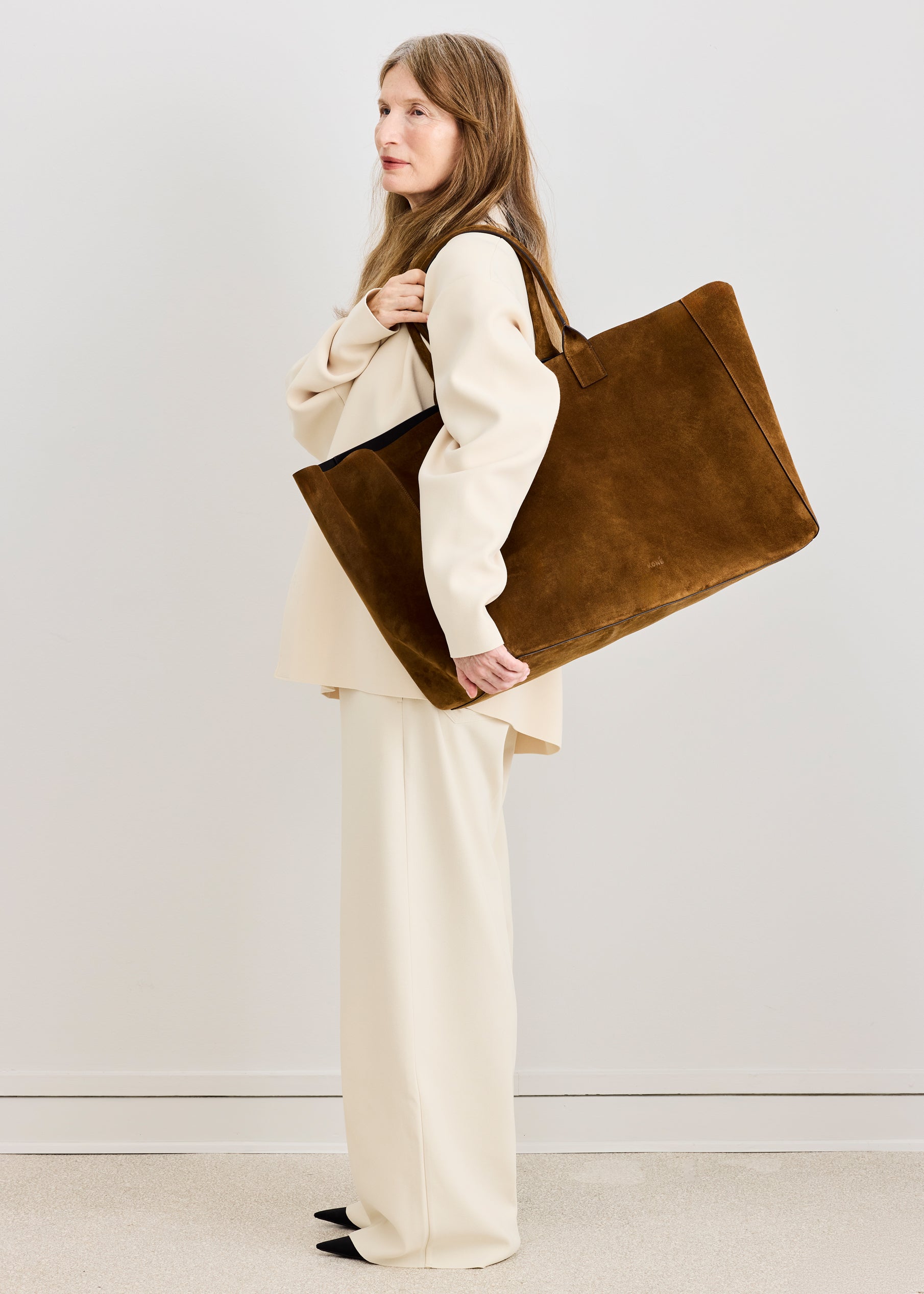 Filippo XL Suede Tote Bag in Brandy | KONÉ