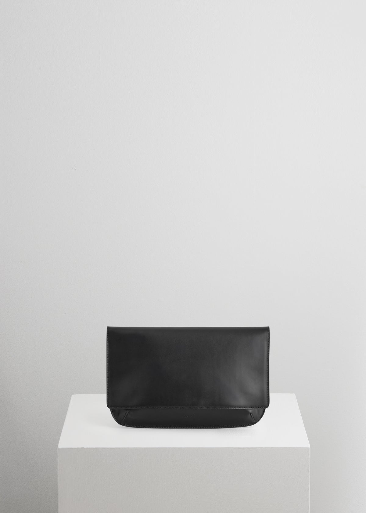 JOELE BAG - VITELLO BLACK