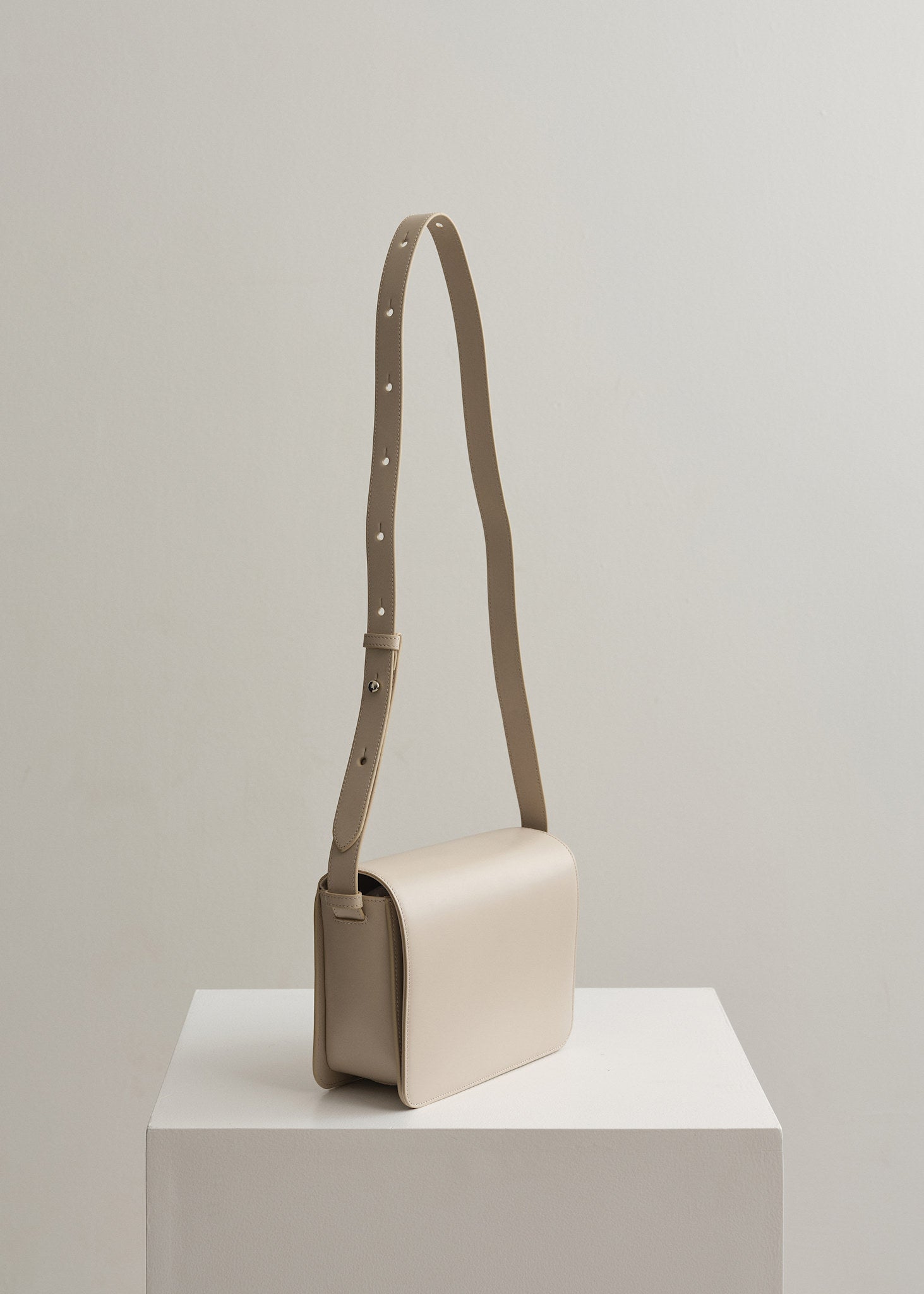 ANNIKA BAG - CEMENT VITELLO
