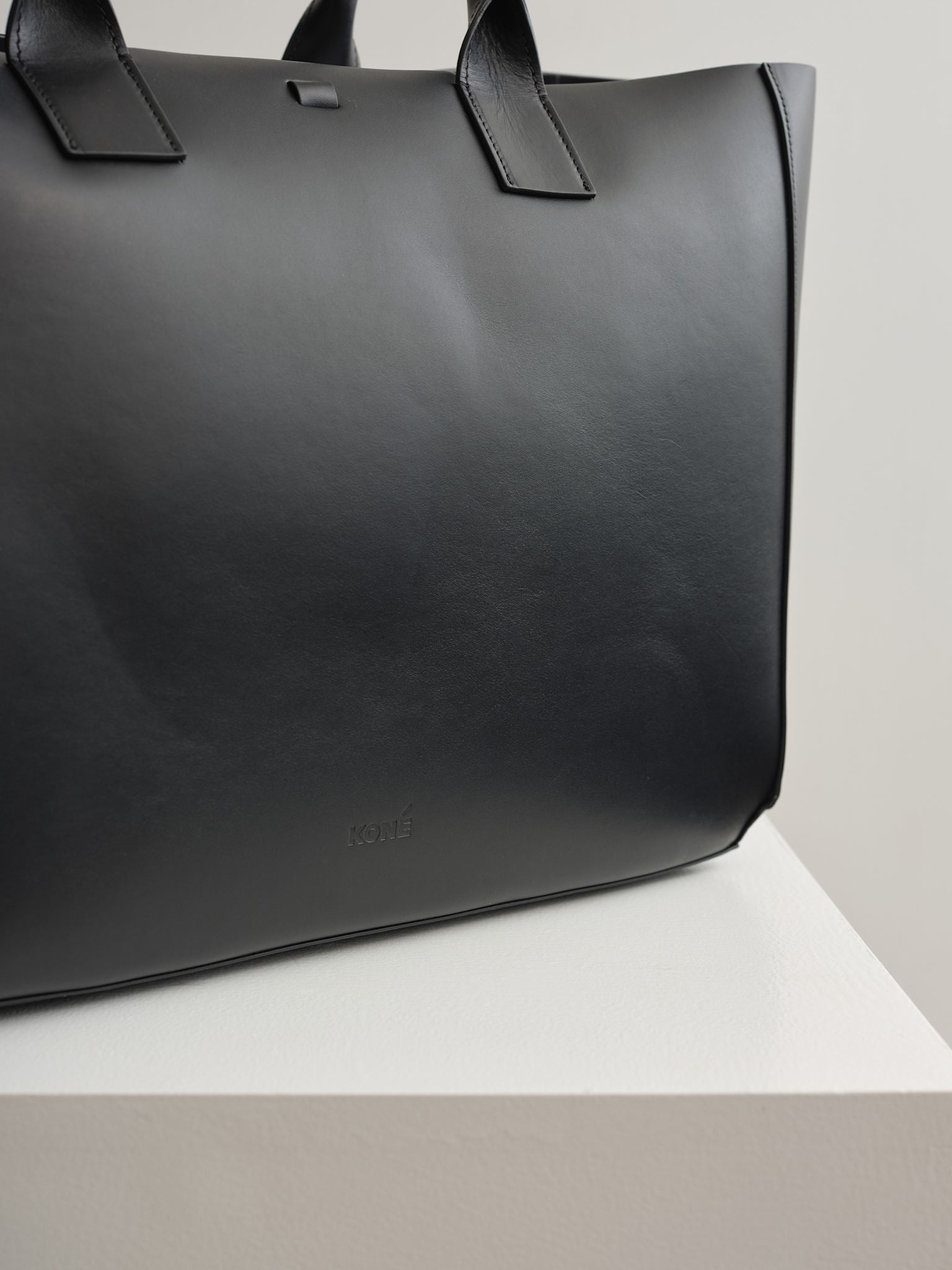 LARGE FILIPPO BAG - BLACK VITELLO