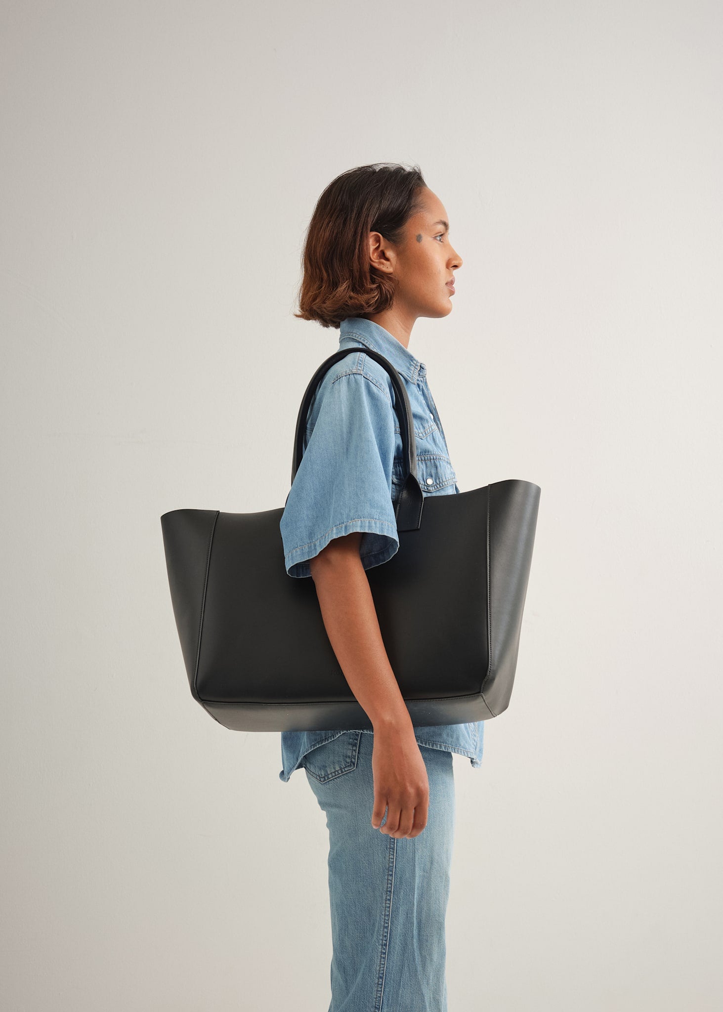 LARGE FILIPPO BAG - BLACK VITELLO