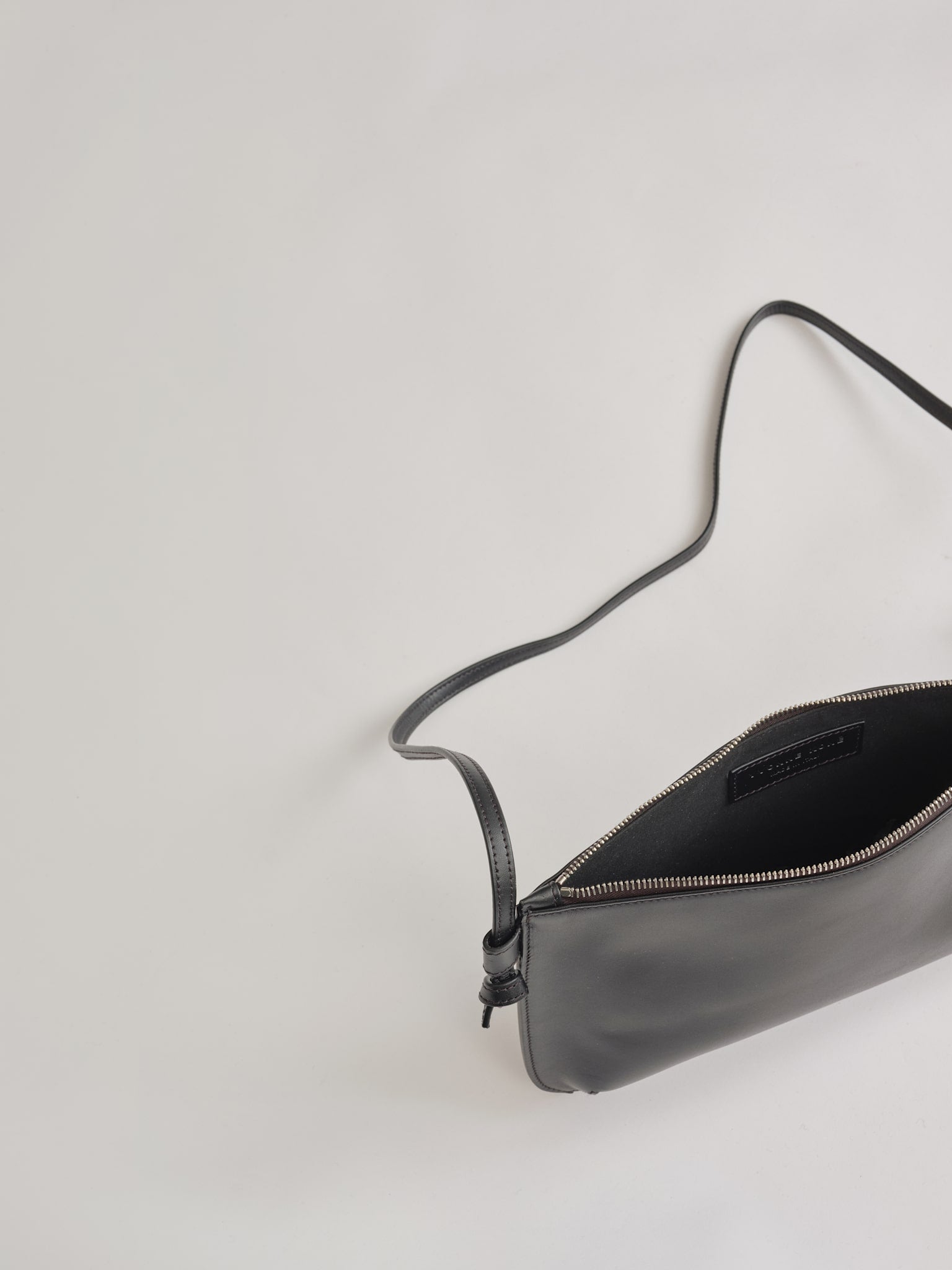 LARGE PURSE - BLACK