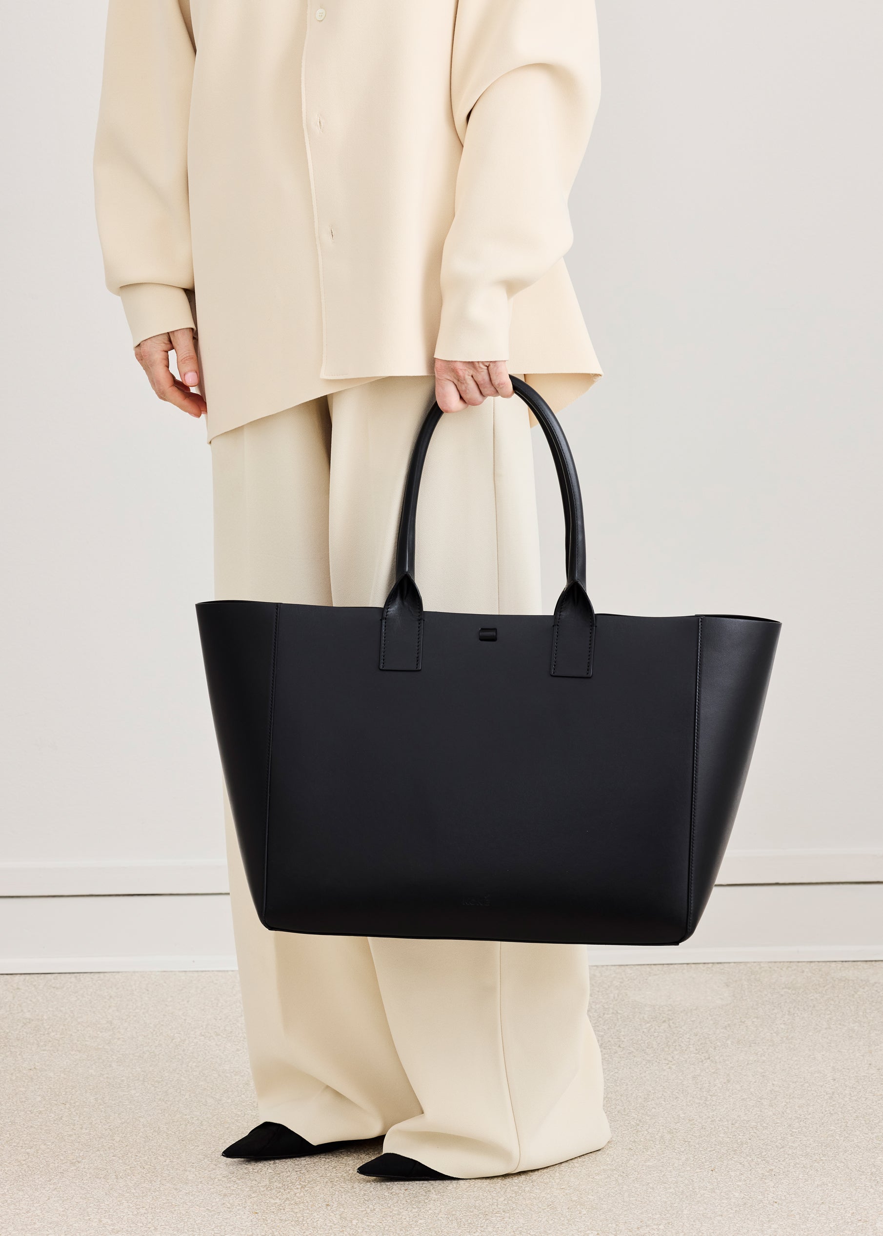 LARGE FILIPPO BAG - BLACK VITELLO