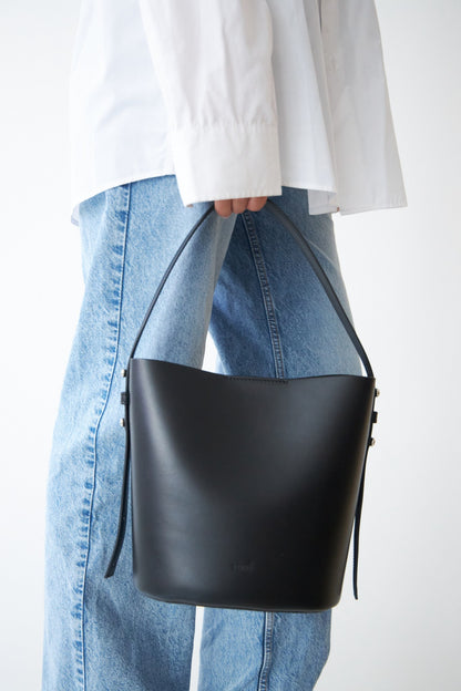 LITTLE LEO BUCKET BAG - VITELLO BLACK