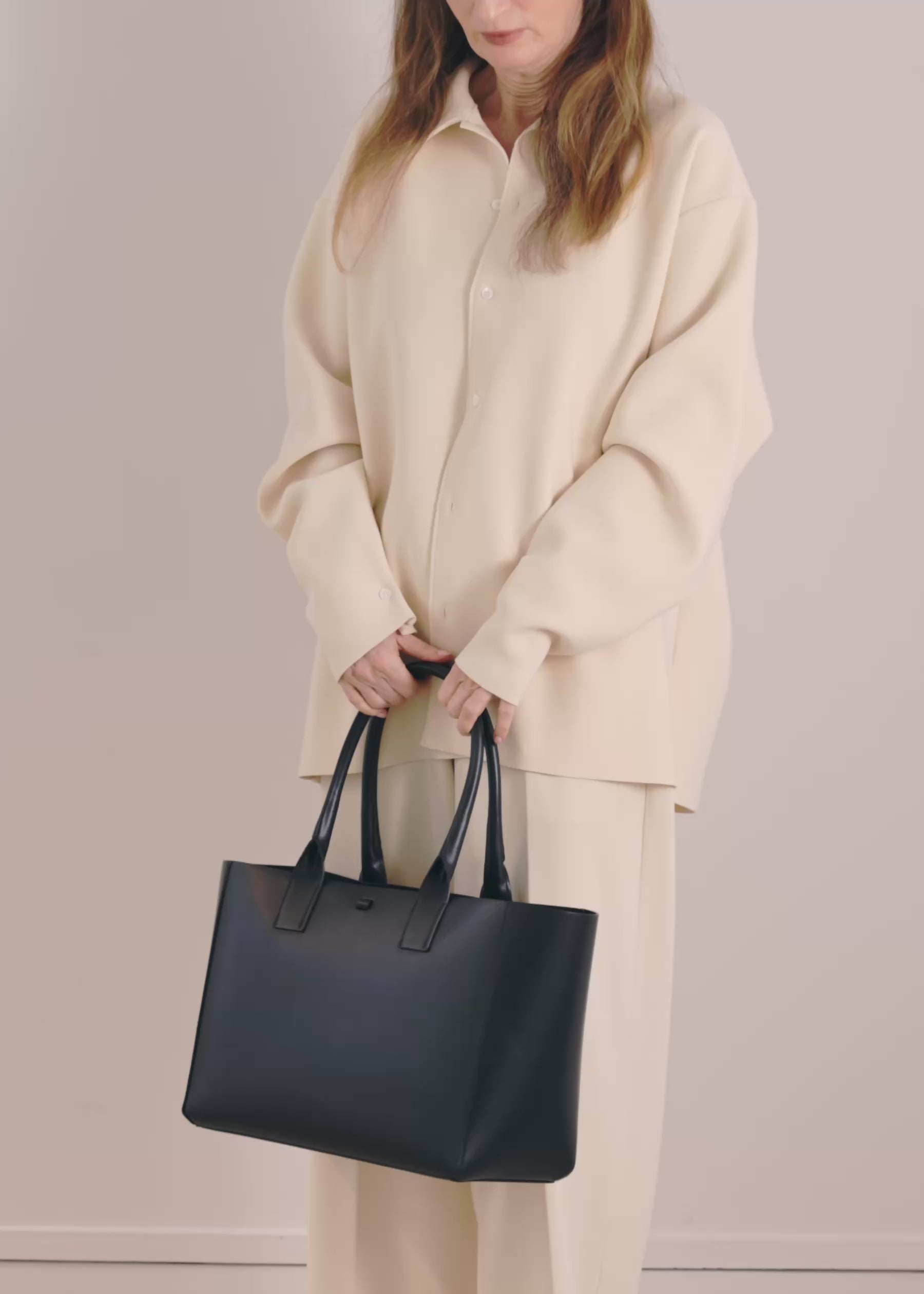 Filippo Work Bag Vitello Smooth Leather Tote Bag in Black | KONÈ